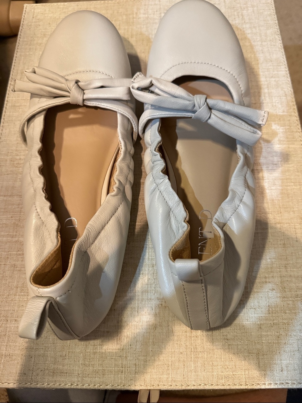 Silent D Bow Ballet Flats Bella In Off White Cream Size 40 Genuine Leather